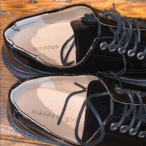 Madden Girl black patent leather lace-up oxfords - Picture 6 of 9